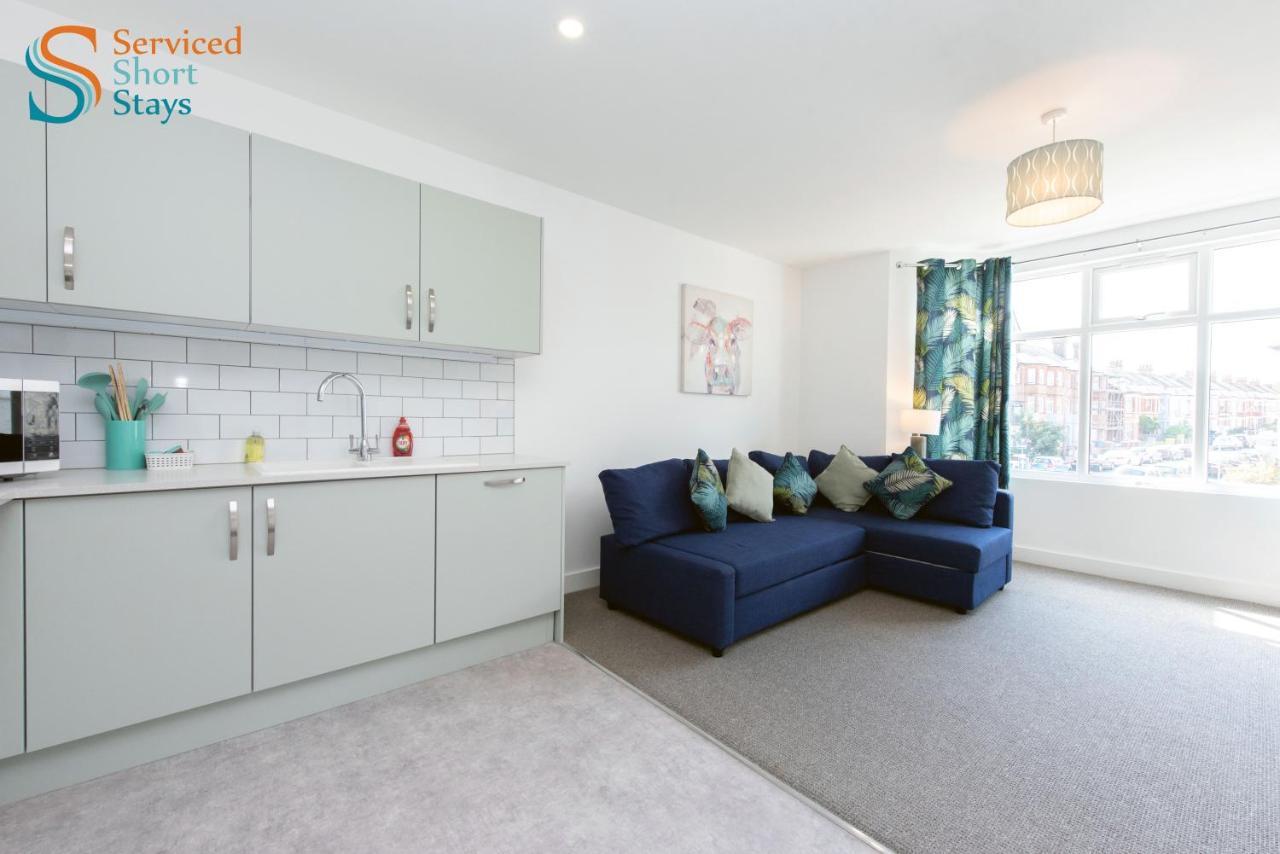 Bella, Two Bedroom Apartment Close To The Beach Margate Extérieur photo
